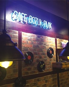 Cafe Bozuk Plak